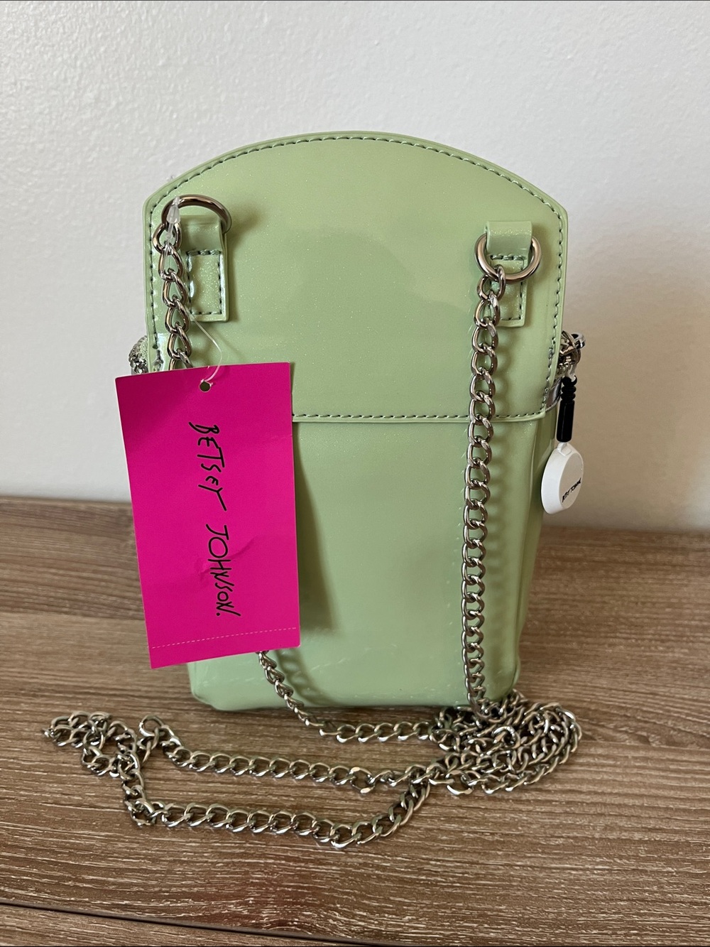 Bake It Like Betsey Johnson Mint Green Oven Novelty Crossbody Bag - Picture 6 of 9
